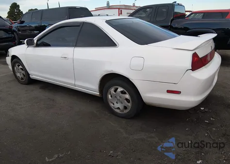 2000 Honda Accord 2.3 Ex from USA, damaged, VIN 1HGCG3273YA026068